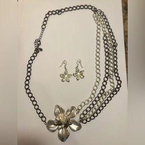 Necklace and earrings set
